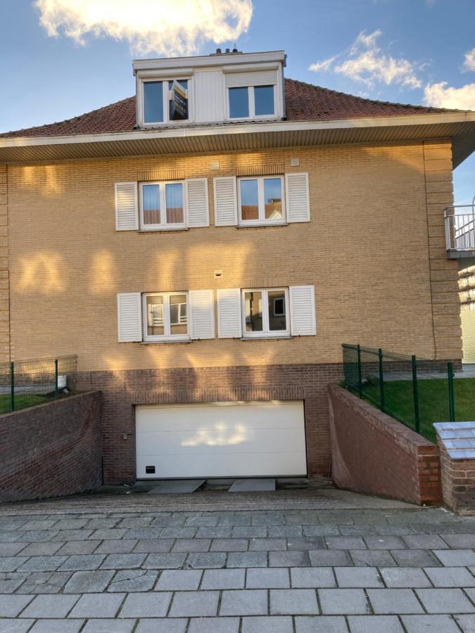 Christina Apartment Nieuwpoort Bagian luar foto
